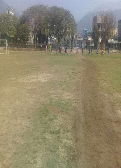 मदन भण्डारी स्मृति खेलकूद मैदान बन्दै